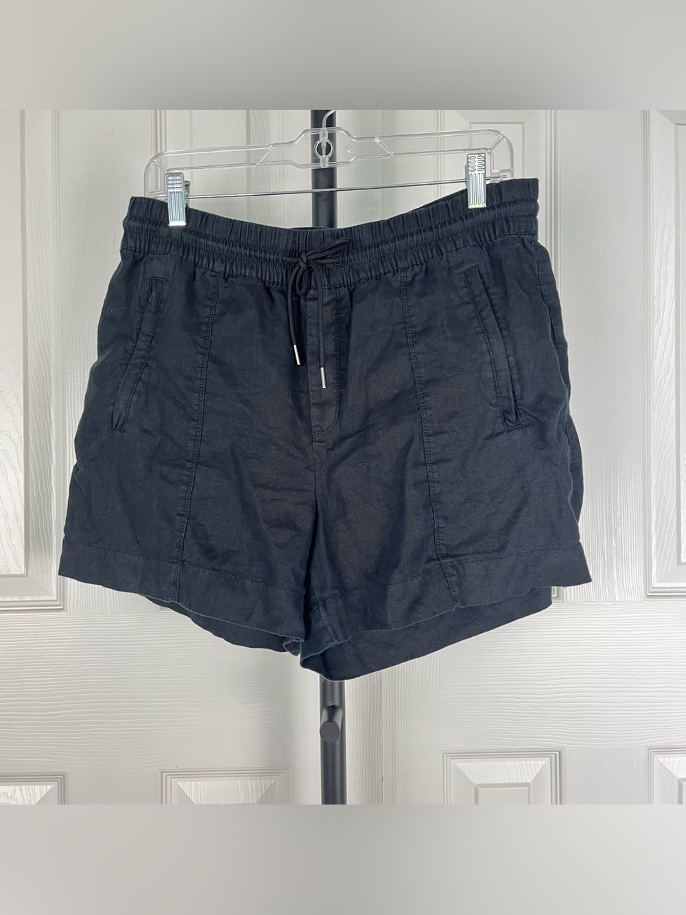 Athleta Retreat Linen Shorts 4”
